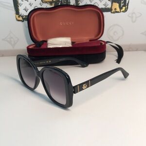 New Authentic Gucci Black Women's Sunglasses GG0762s 001